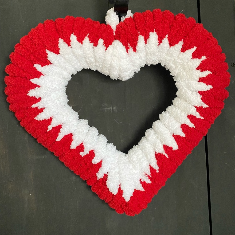 Red & white valentine heart door hanger